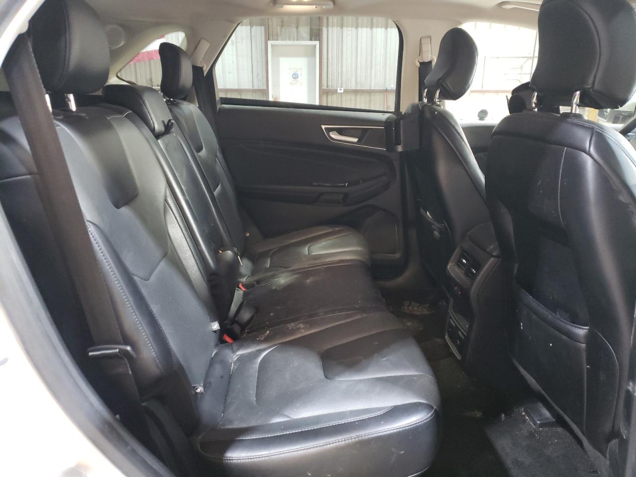 2018 Ford Edge - Image 11