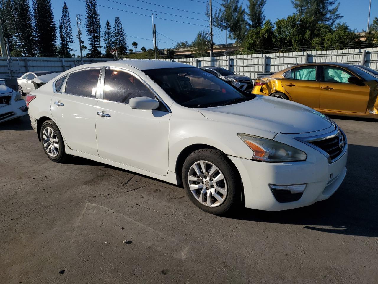 2015 Nissan Altima - Image 4