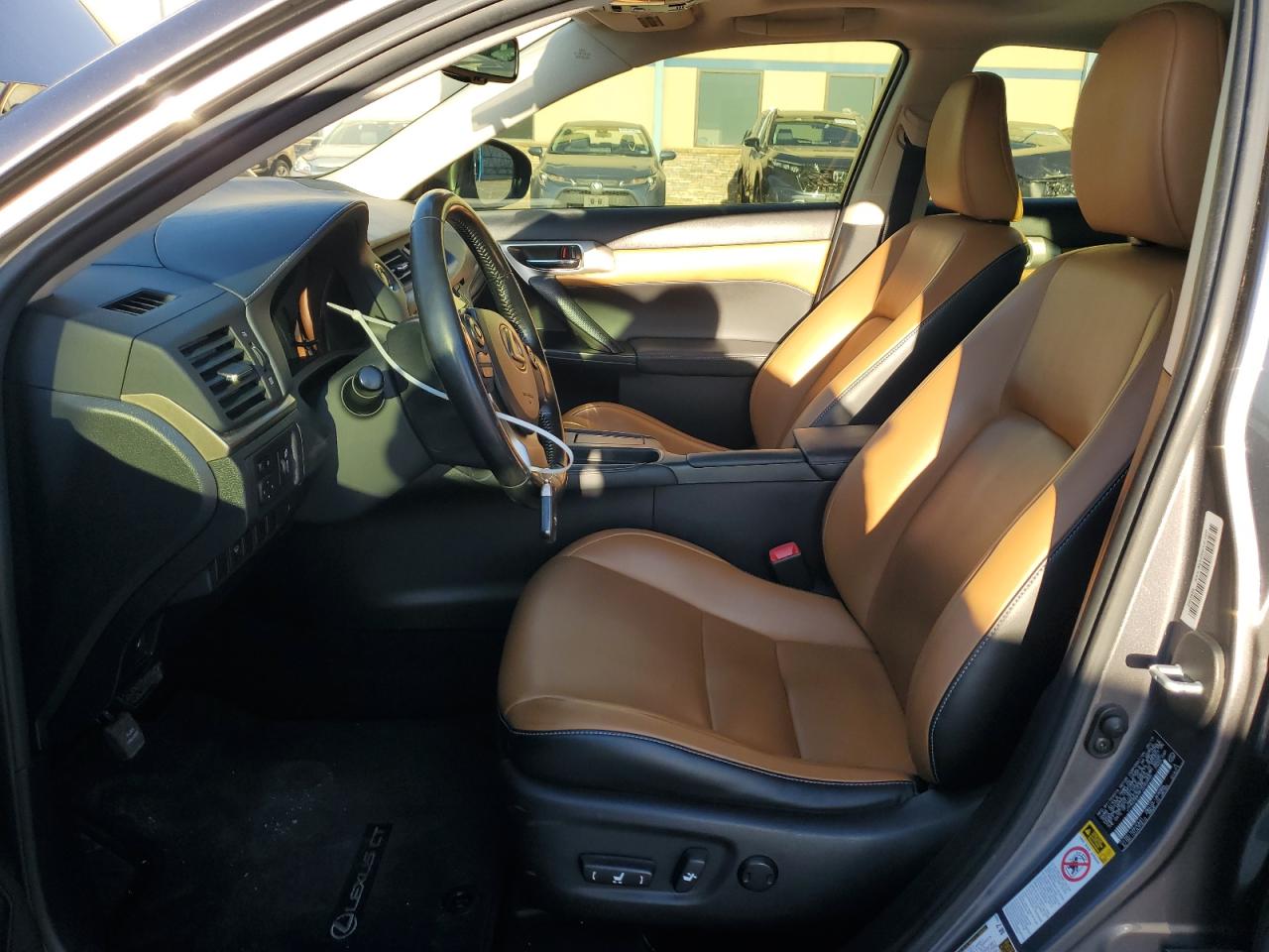 2015 Lexus CT - Image 7
