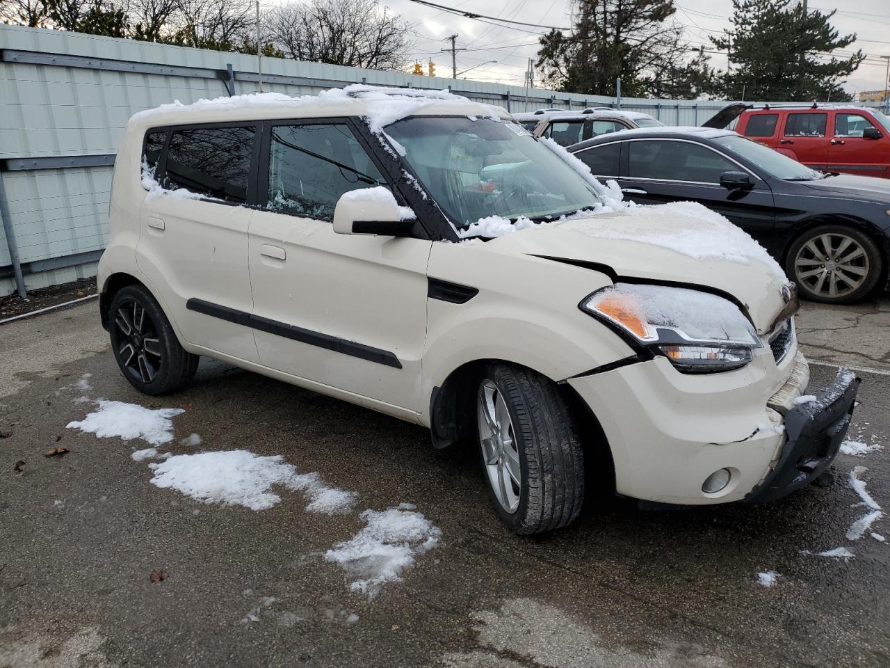 2010 Kia Soul + VIN: KNDJT2A25A7047458 Lot: 80461324