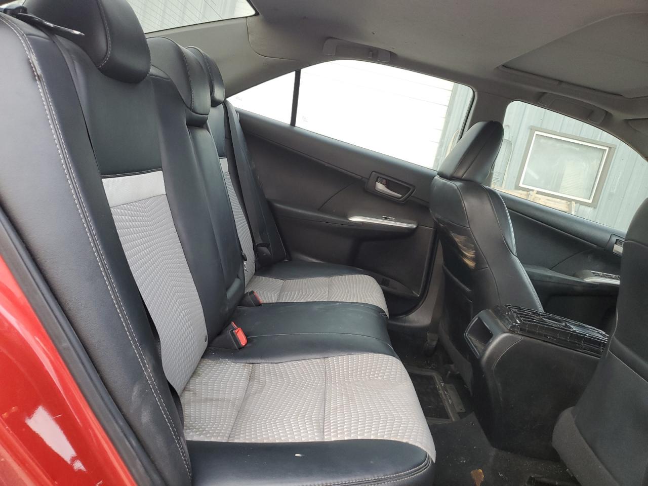 2012 Toyota Camry - Image 10