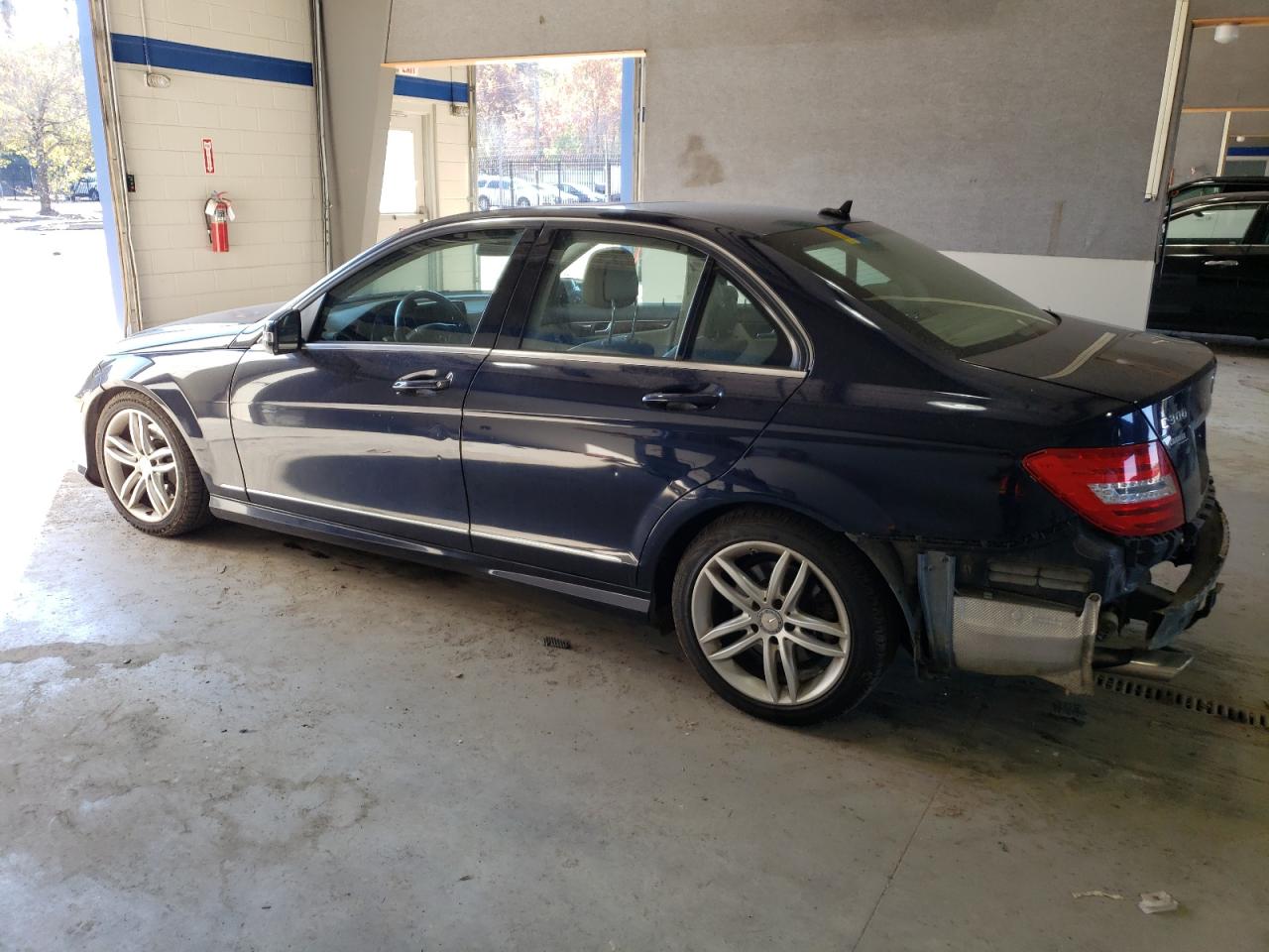 VIN WDDGF8AB3DR265529 2013 MERCEDES-BENZ C-CLASS no.2