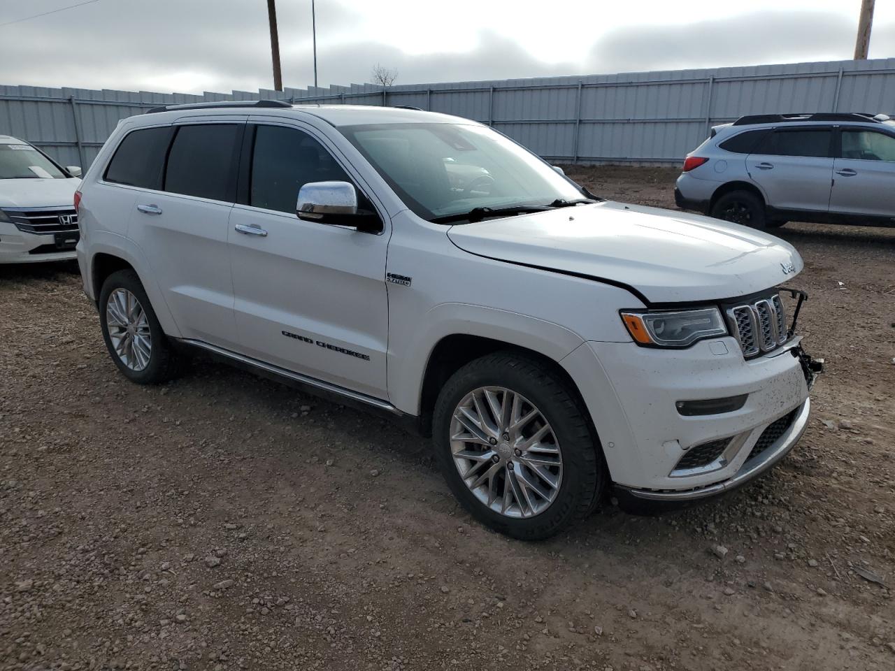 2017 Jeep Grand Cherokee - Image 4