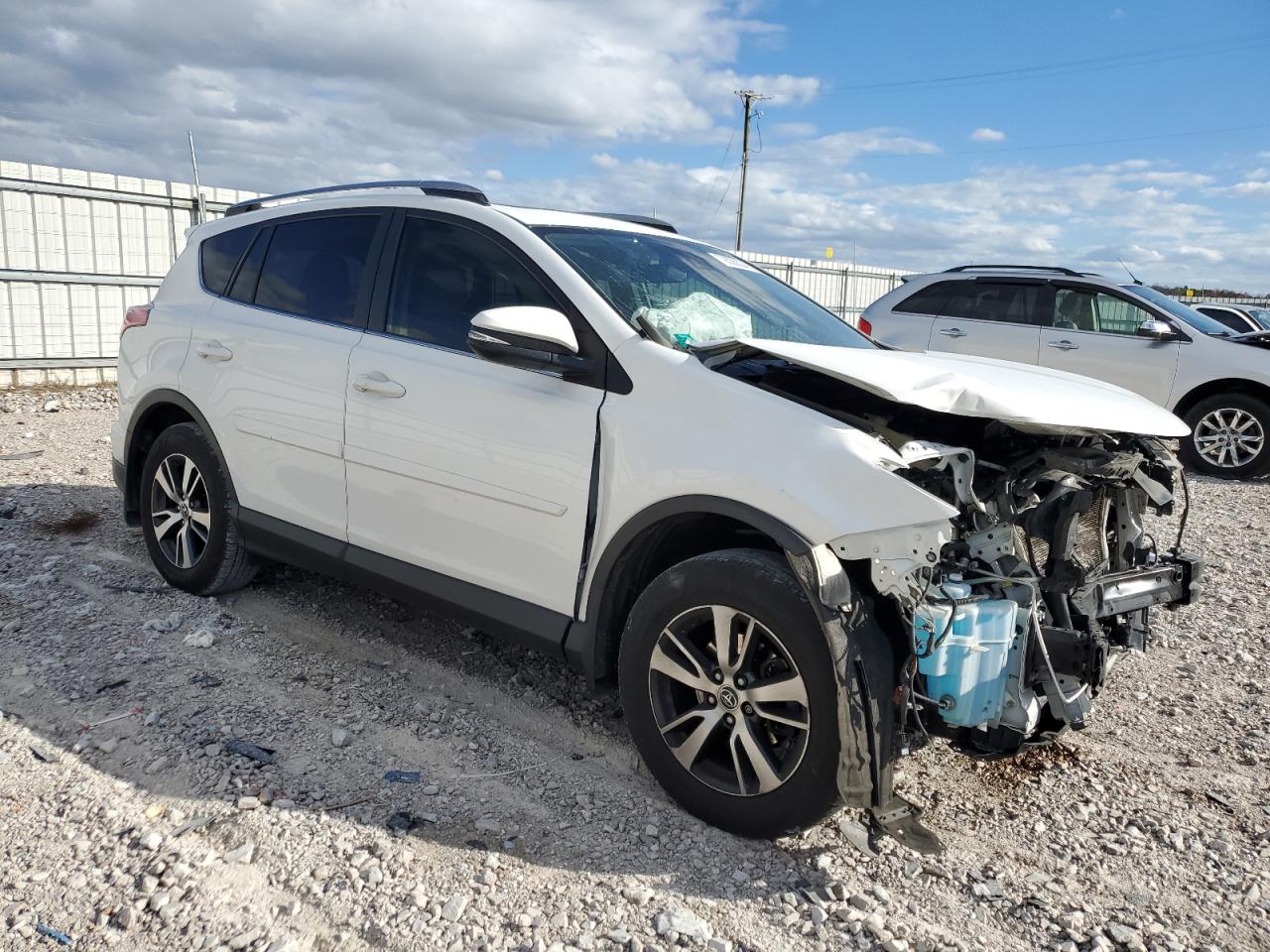 2018 Toyota RAV 4 - Image 4