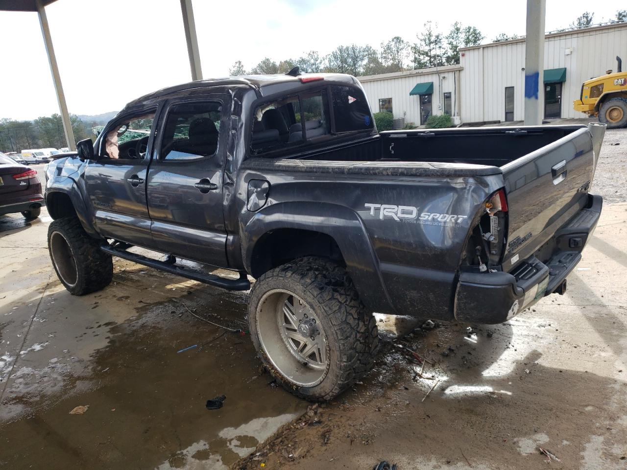 2014 Toyota Tacoma - Image 2
