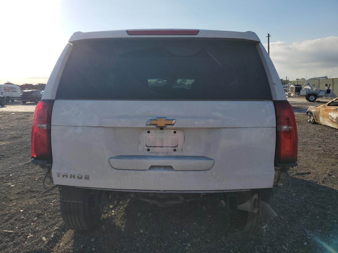 VIN 1GNSCAKC8KR373550 2019 CHEVROLET TAHOE no.6