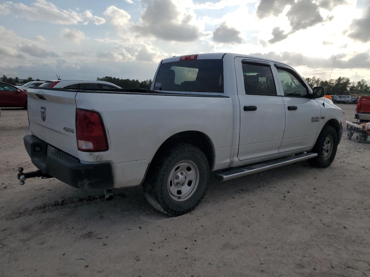2017 RAM 1500 - Image 3