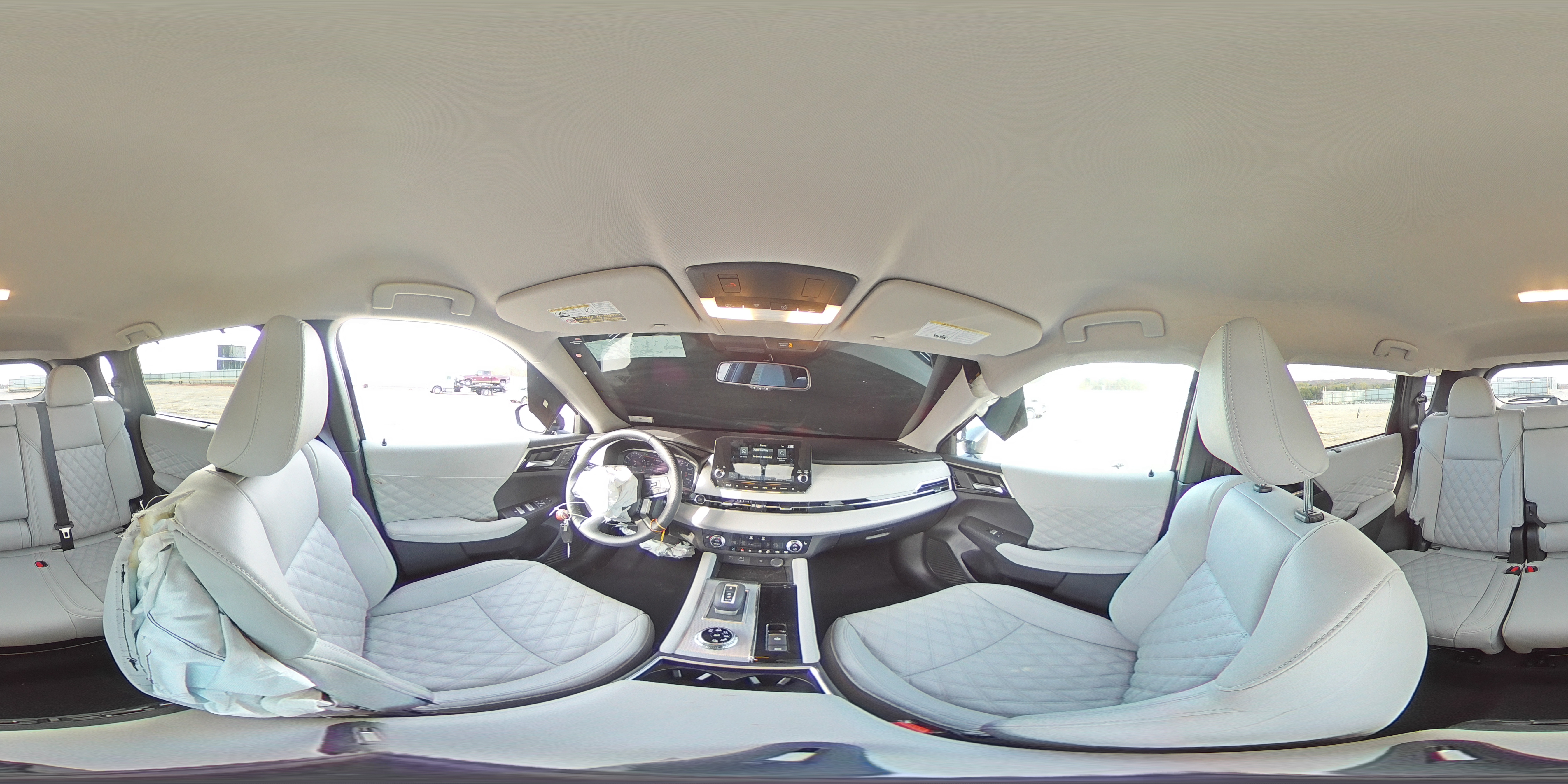2024 Mitsubishi Outlander - Image 14