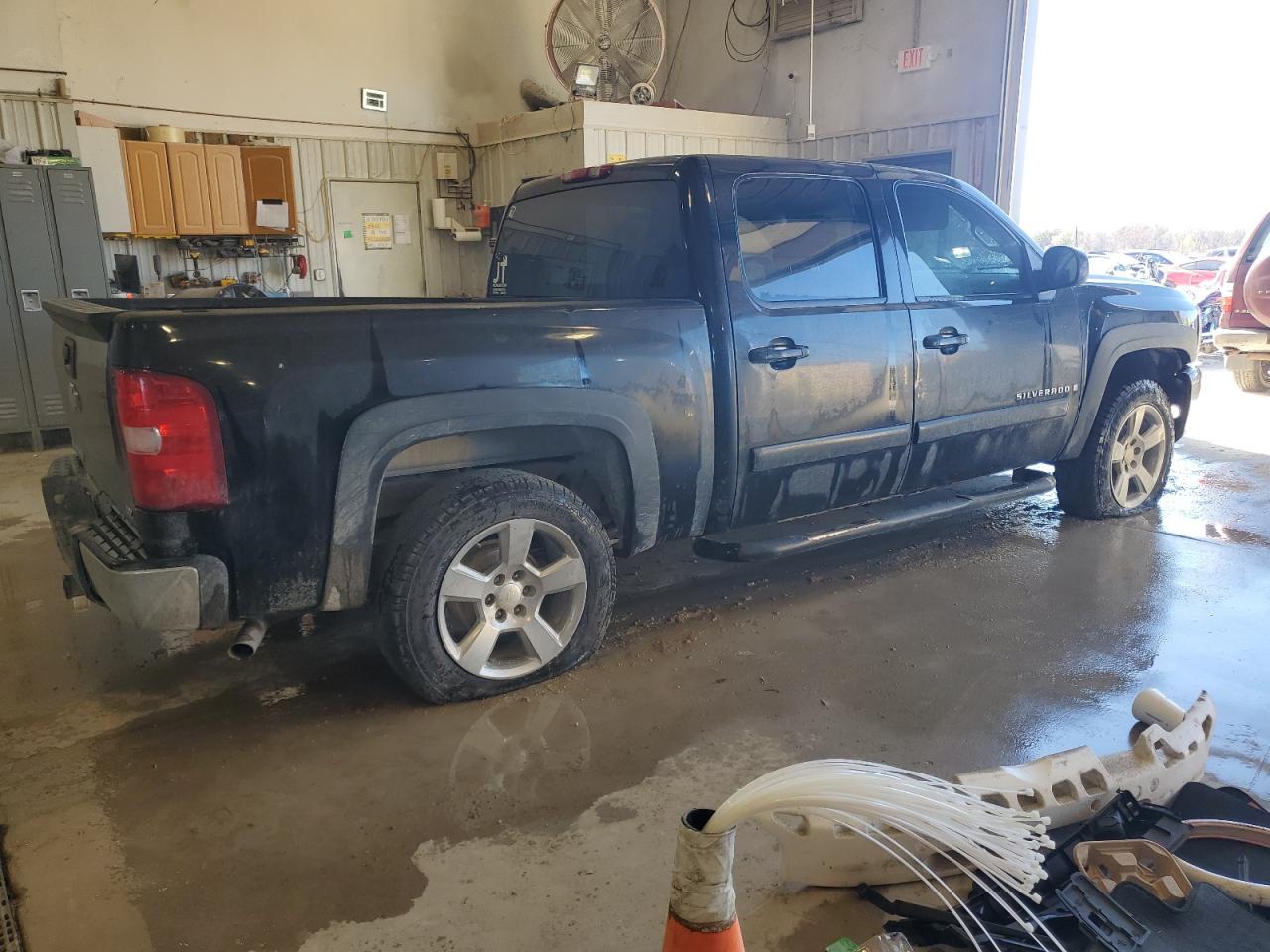 2007 Chevrolet Silverado - Image 3