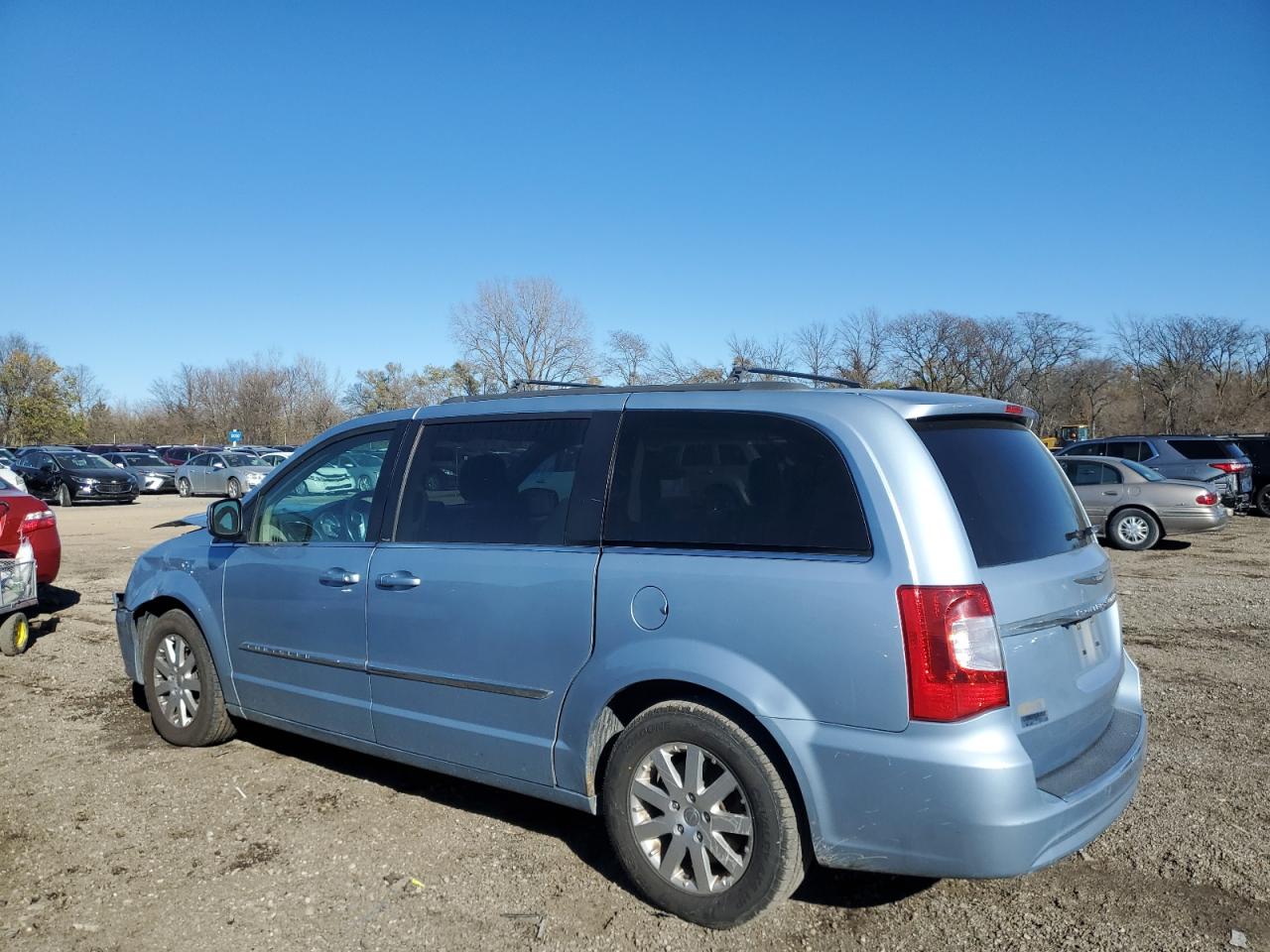 2012 Chrysler Town & Country - Image 2