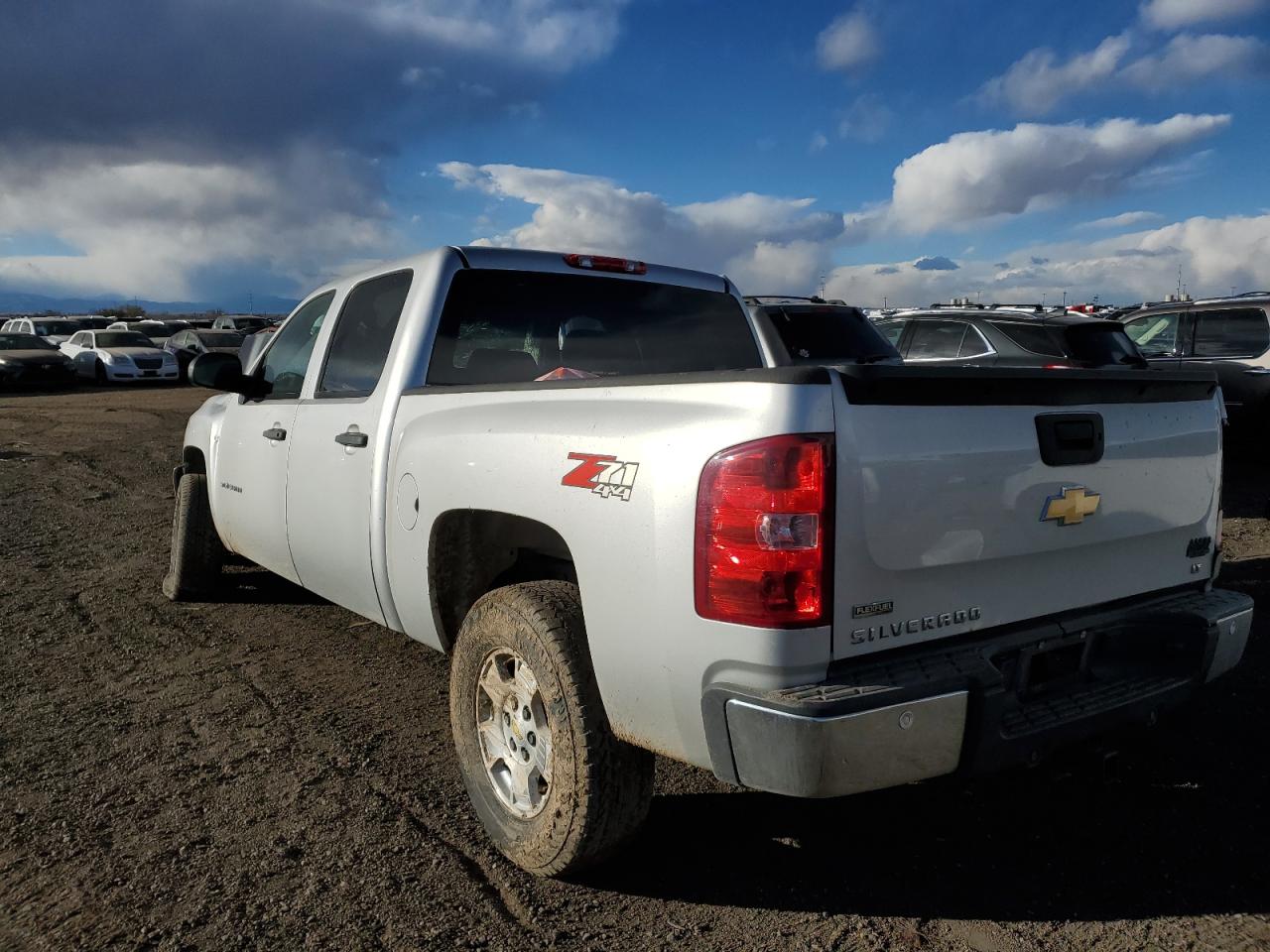 2011 Chevrolet Silverado - Image 3