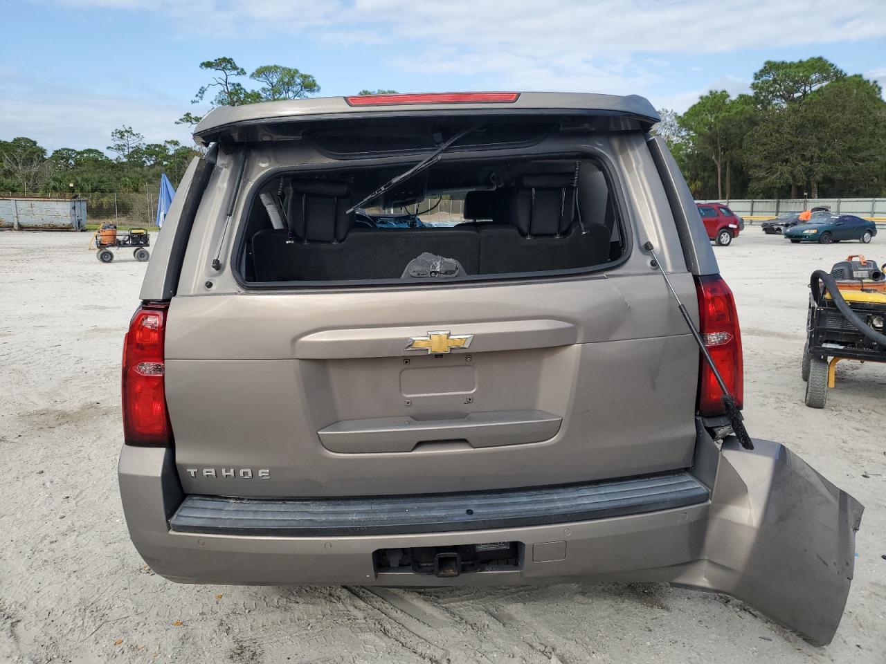 2017 Chevrolet Tahoe - Image 6