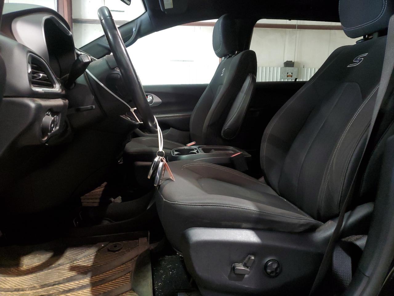 2018 Chrysler Pacifica - Image 7