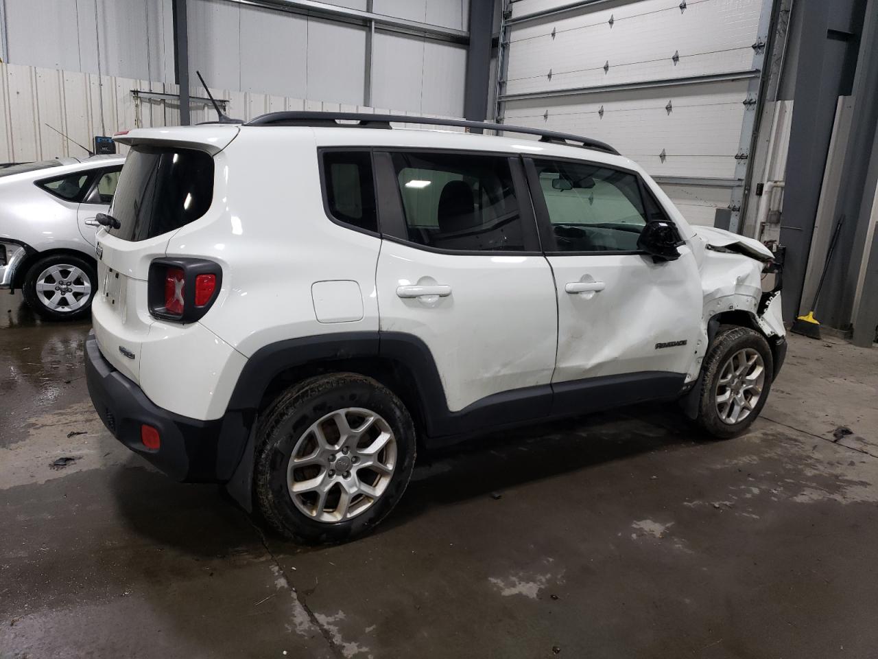 2015 Jeep Renegade - Image 3