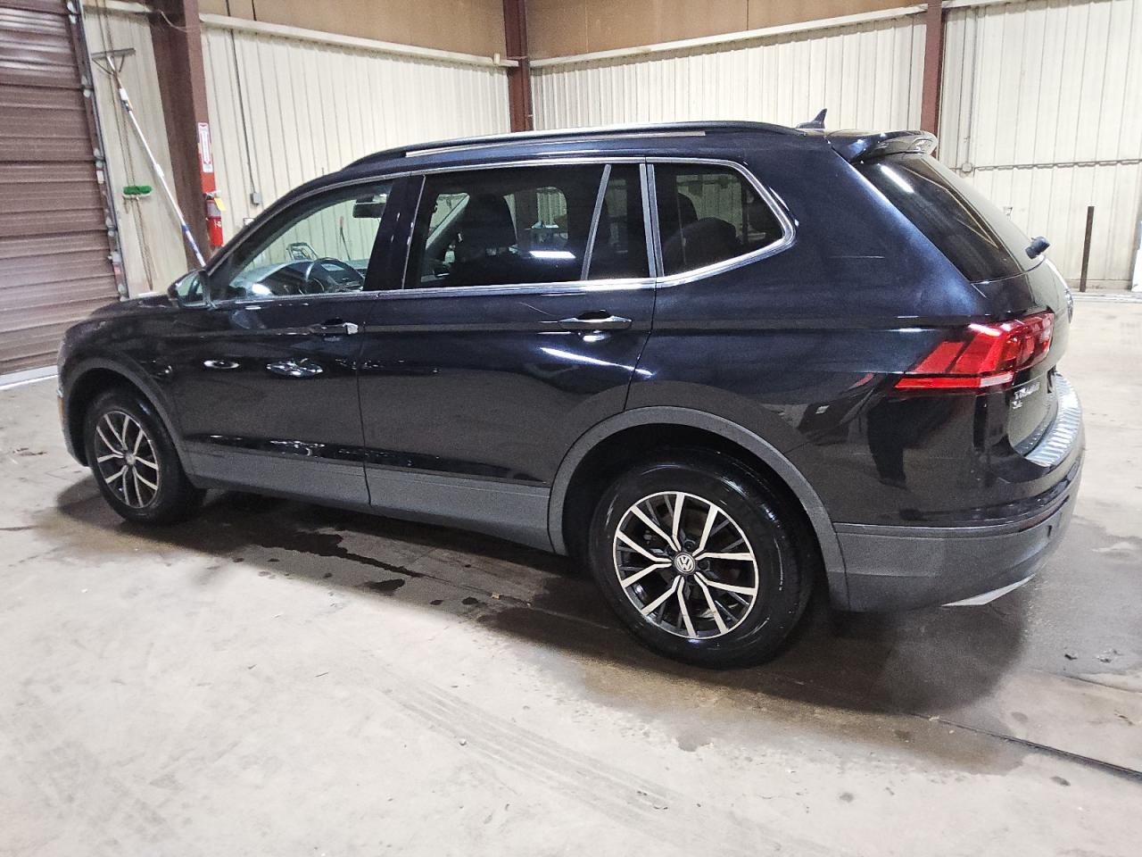 2019 Volkswagen Tiguan - Image 2