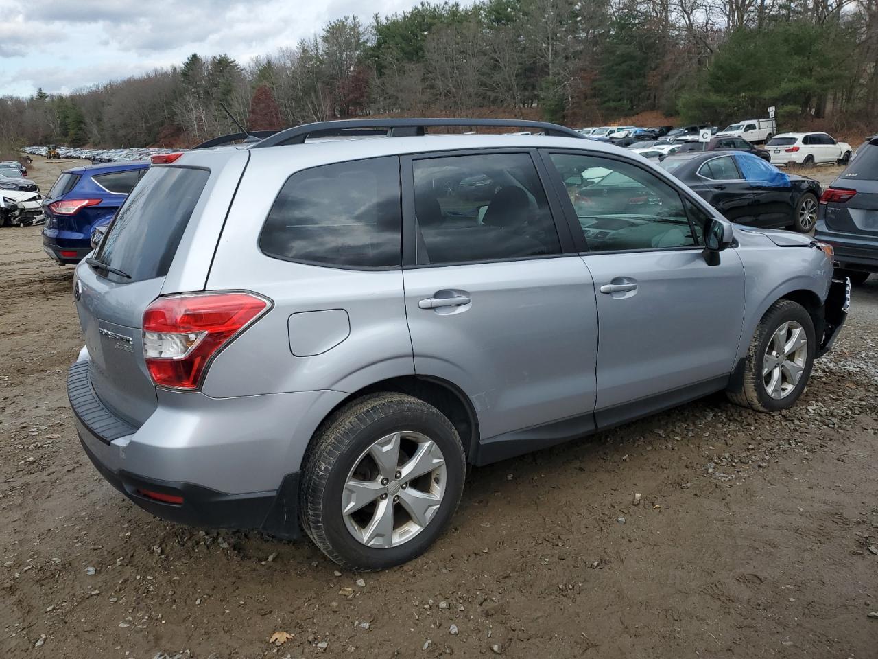 VIN JF2SJADC6FH573755 2015 SUBARU FORESTER no.3