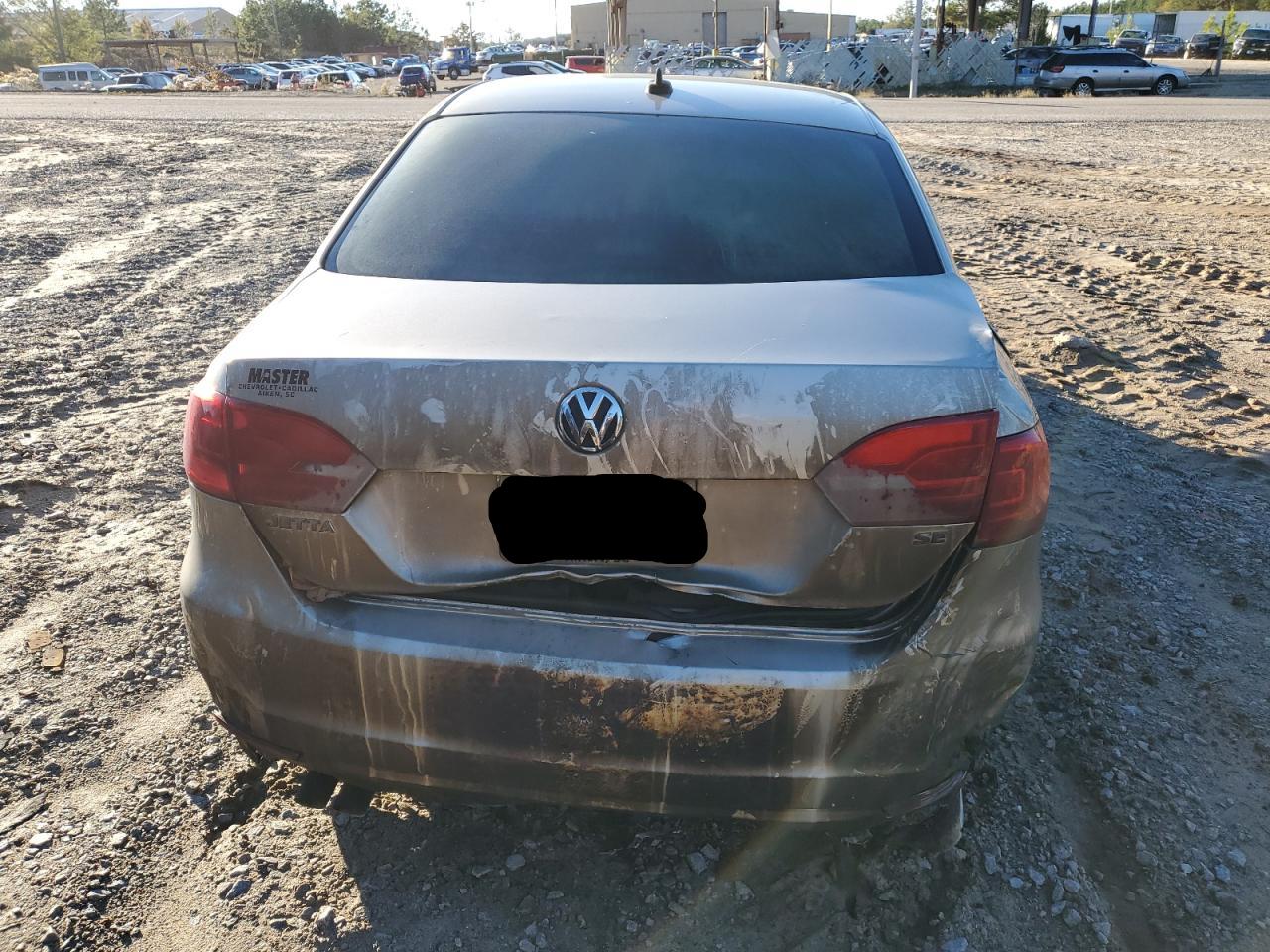 2014 Volkswagen Jetta - Image 6