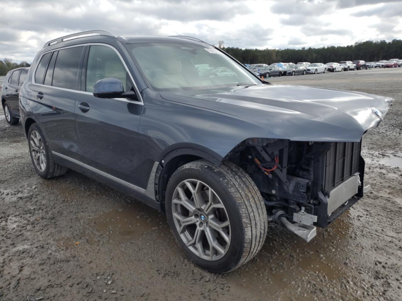 2021 BMW X7 - Image 4