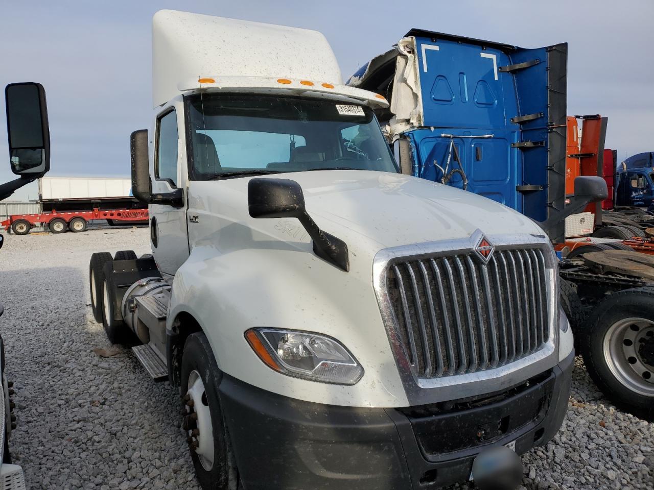 Greenwood, NE에서 판매 중인 2019 International Lt625 - Minor Dent/Scratches