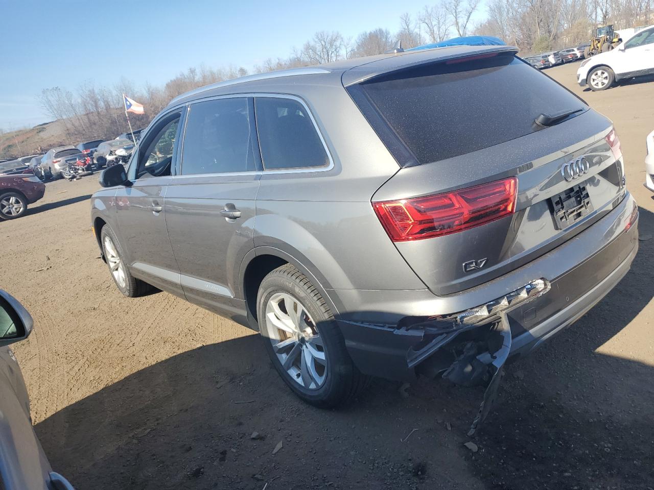 VIN WA1LAAF78JD010090 2018 AUDI Q7 no.2