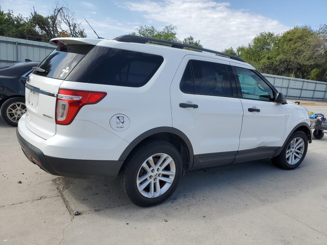 2015 Ford Explorer - Image 3