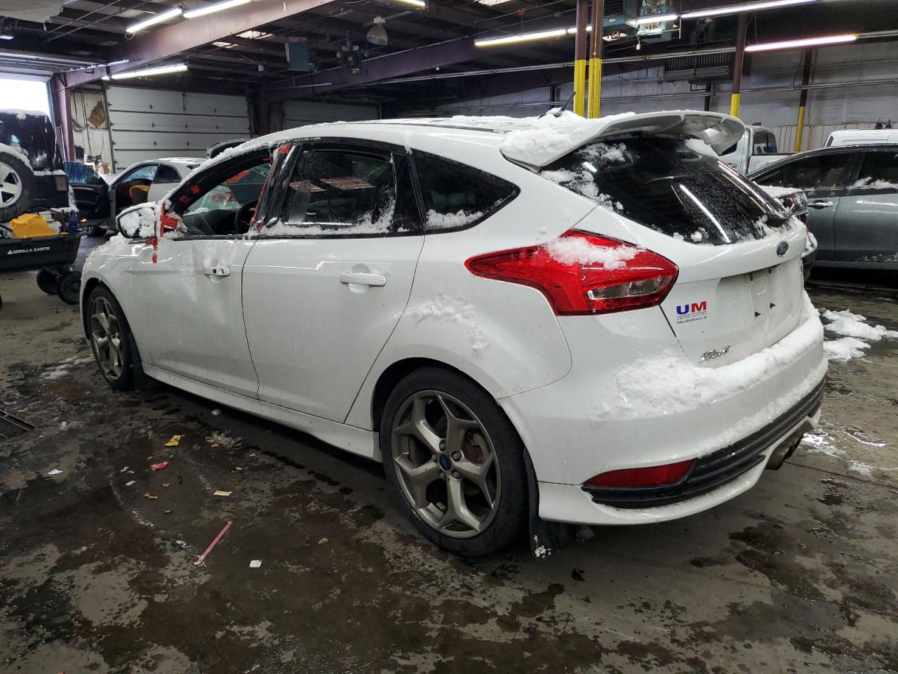 VIN 1FADP3L91FL363848 2015 FORD FOCUS no.2