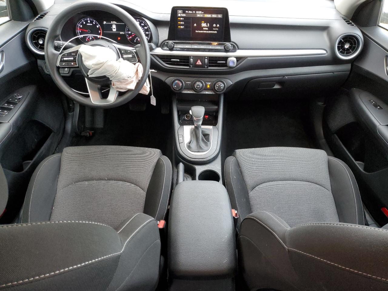 2024 Kia Forte - Image 8