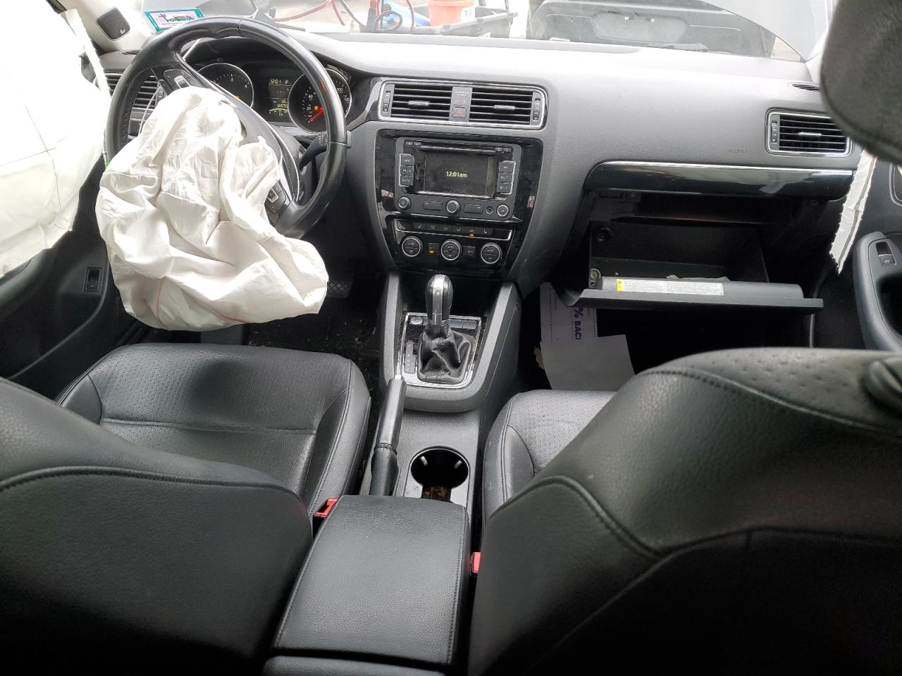 2015 Volkswagen Jetta - Image 8