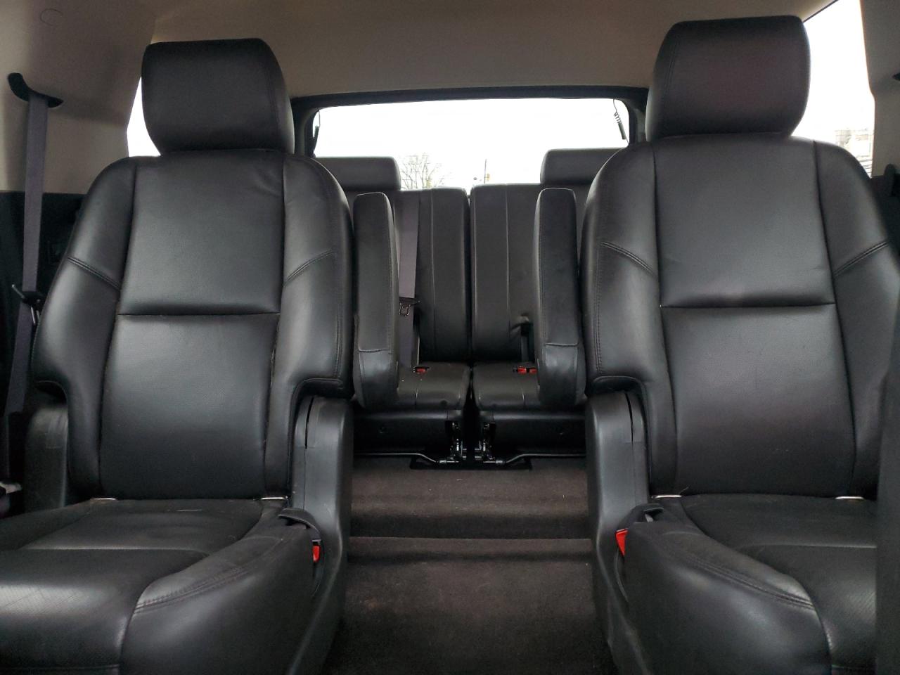 2012 Cadillac Escalade - Image 10