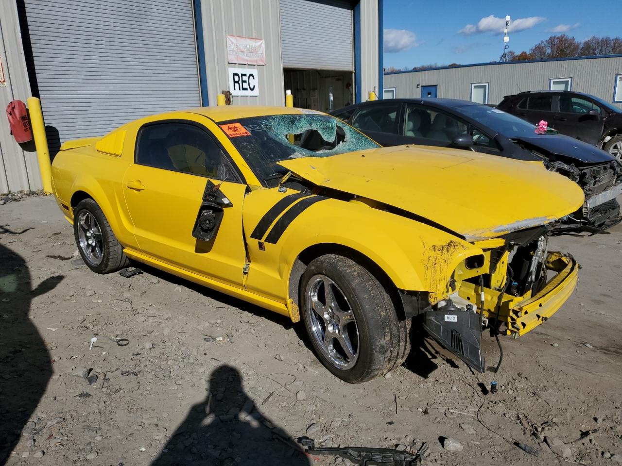 2005 Ford Mustang - Image 4