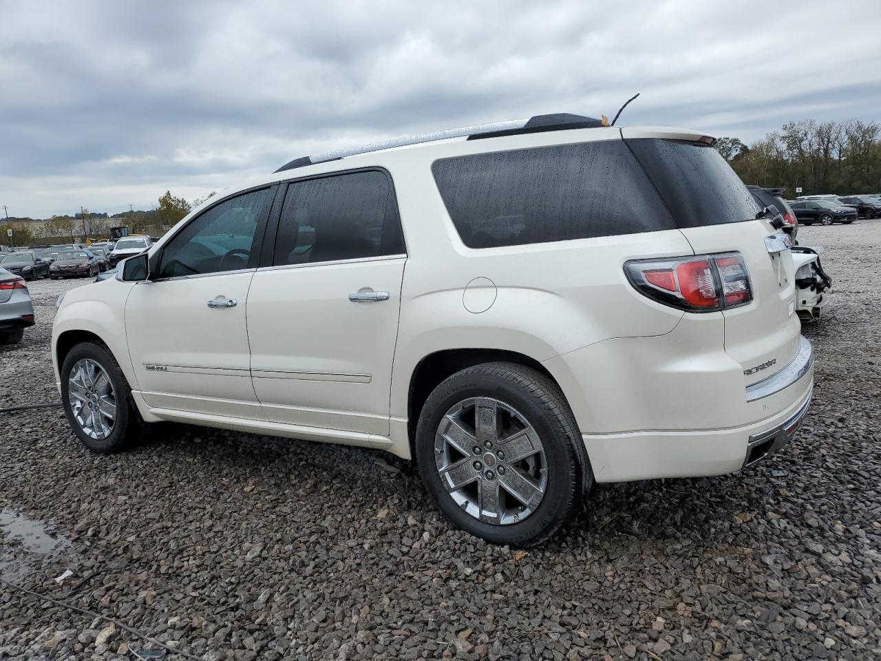 2014 GMC Acadia - Image 2