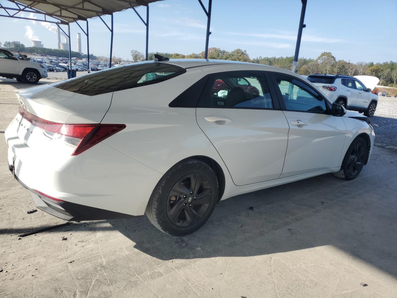 2021 Hyundai Elantra - Image 3
