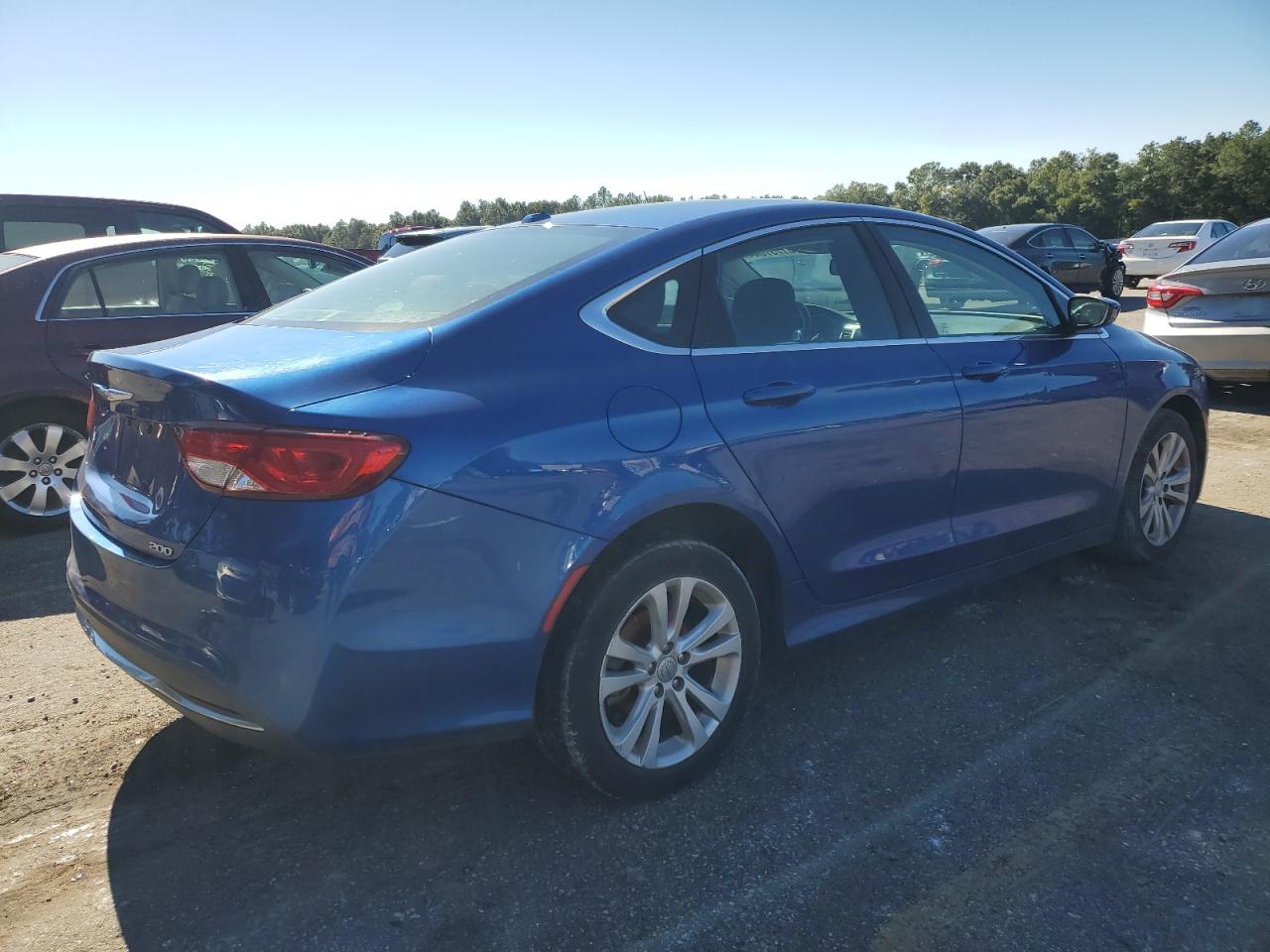 2016 Chrysler 200 - Image 3