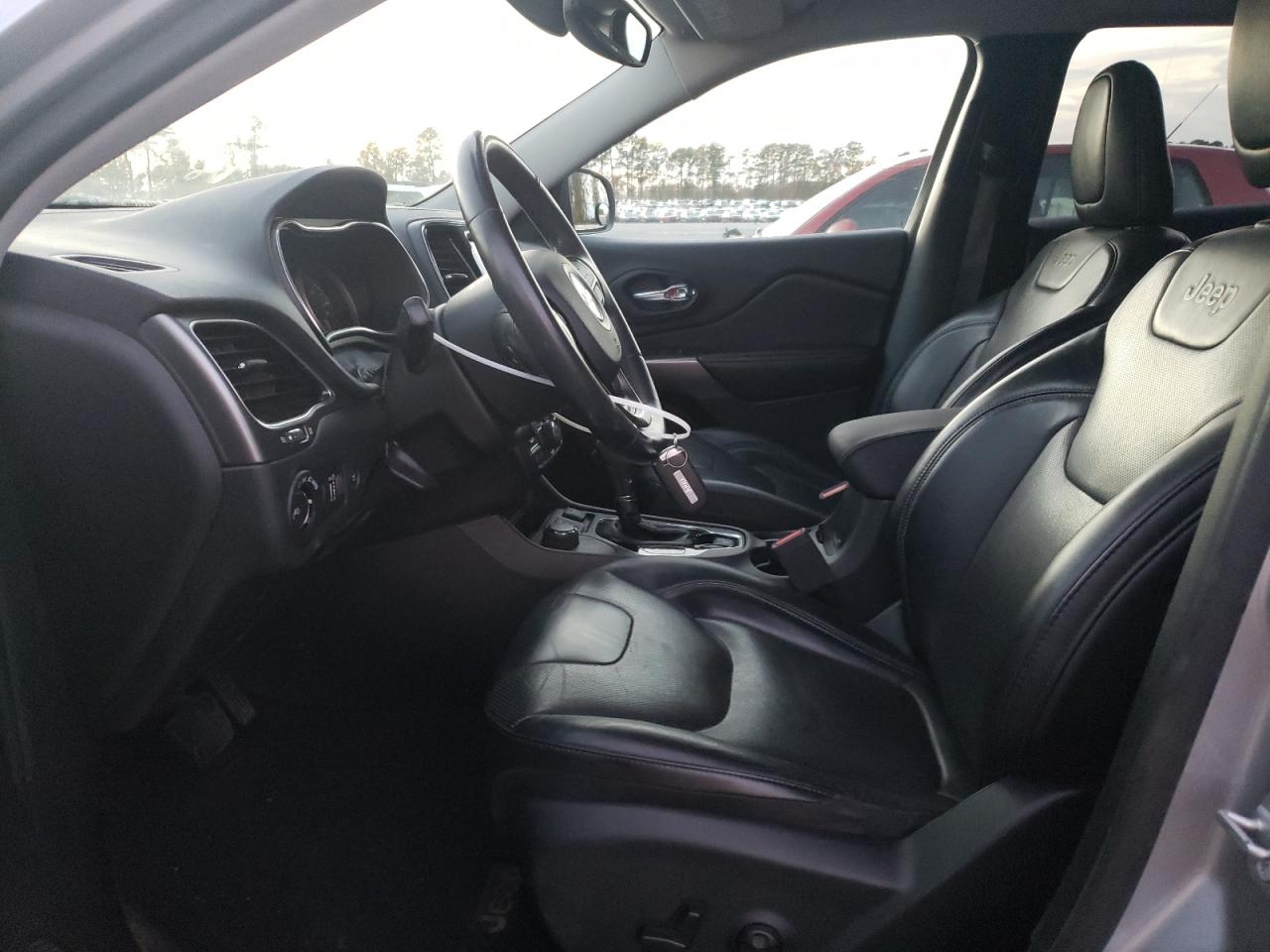 2019 Jeep Grand Cherokee - Image 7