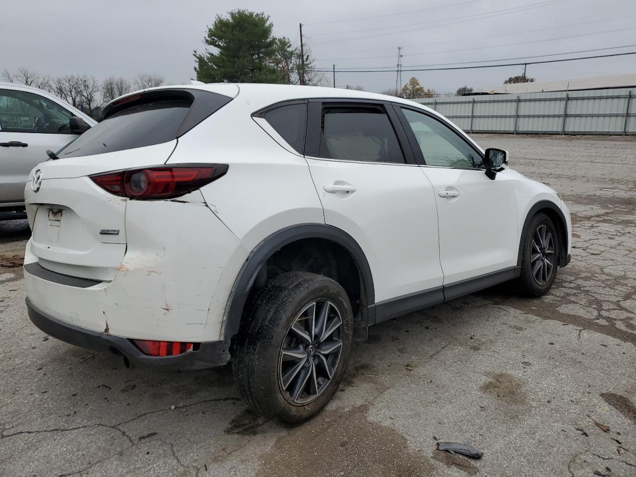 2018 Mazda CX-5 - Image 3