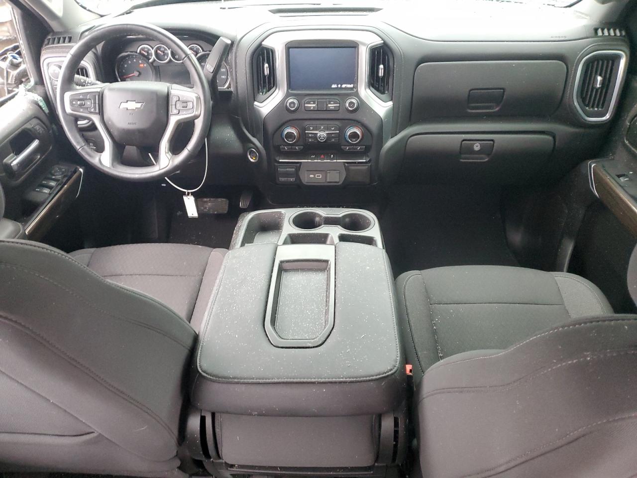 2022 Chevrolet Silverado - Image 8