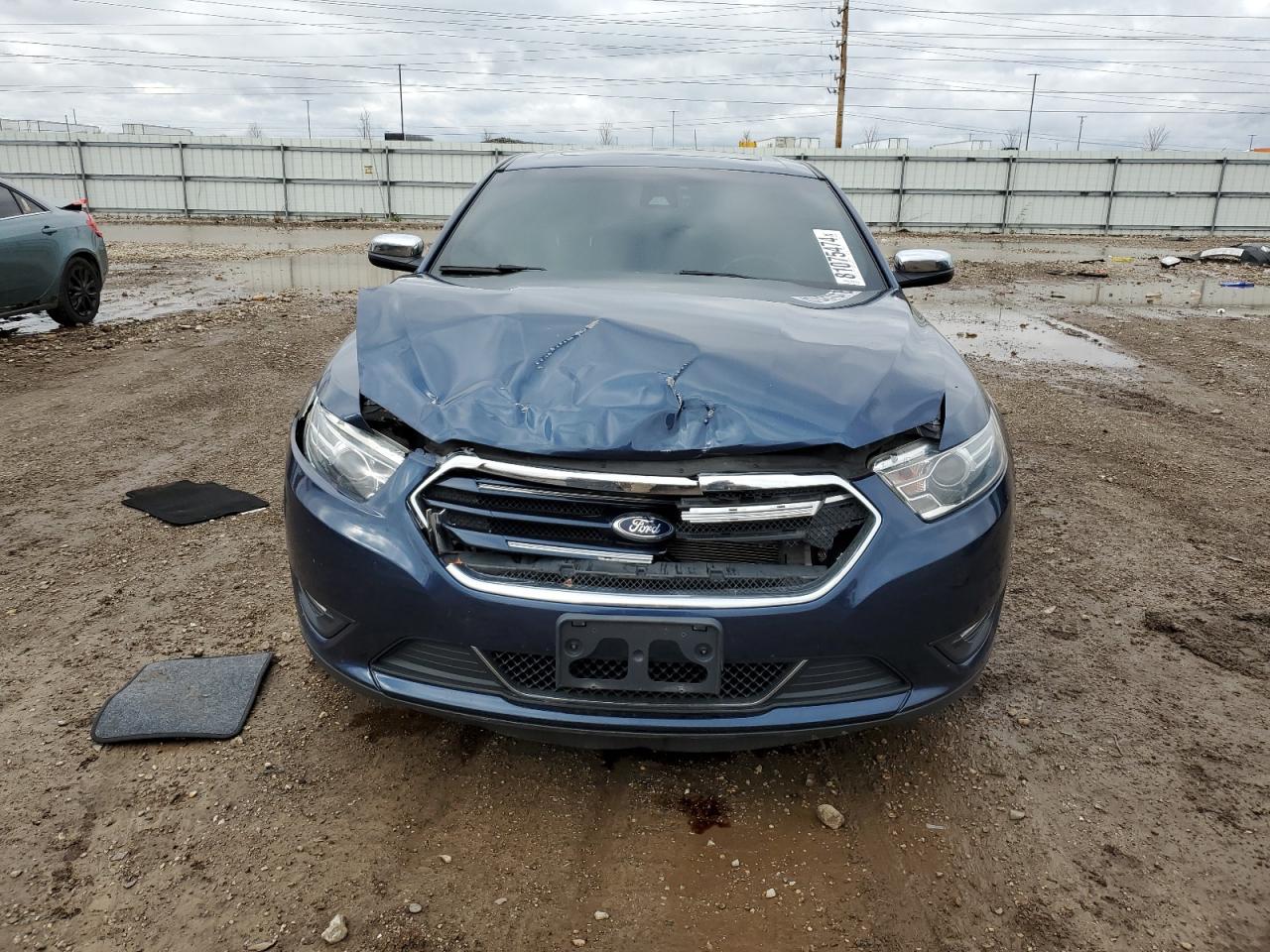 2016 Ford Taurus - Image 5