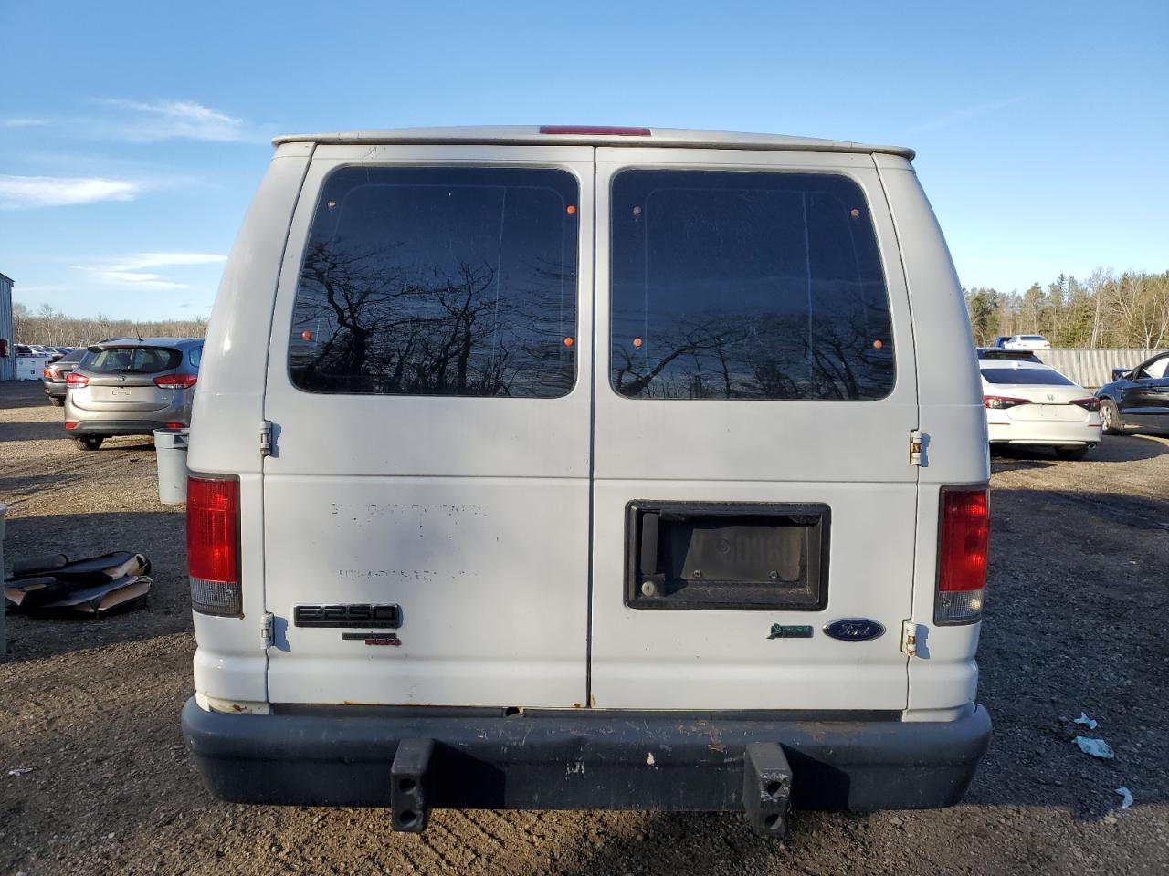 2014 Ford Econoline - Image 6