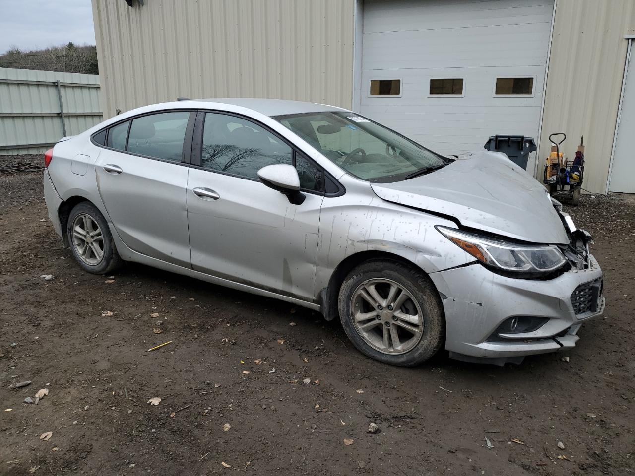 2018 Chevrolet Cruze - Image 4