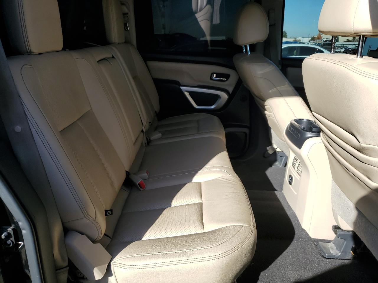 2017 Nissan Titan - Image 10