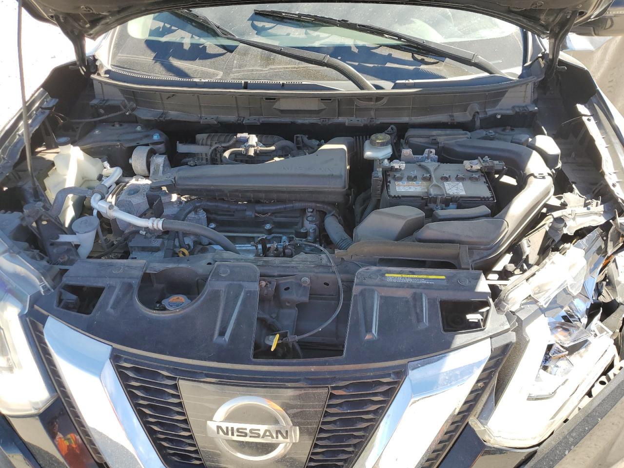 2017 Nissan Rogue - Image 12