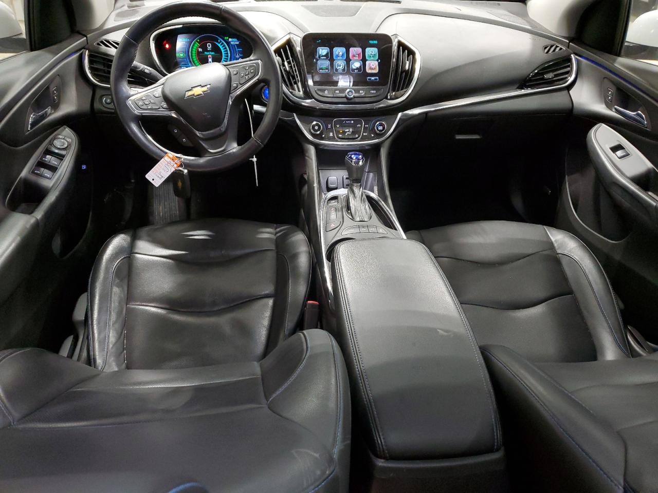 2017 Chevrolet Volt - Image 8