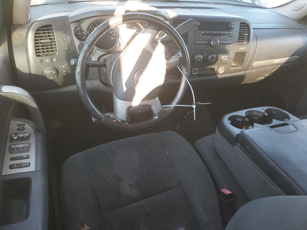 2007 Chevrolet Silverado - Image 8