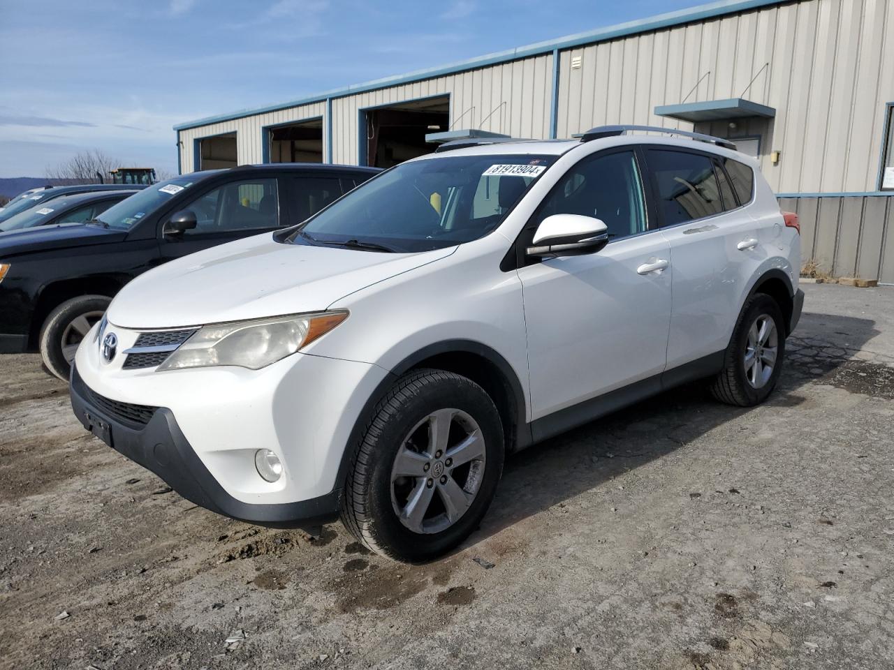 VIN 2T3RFREV0EW172823 2014 TOYOTA RAV4 no.1