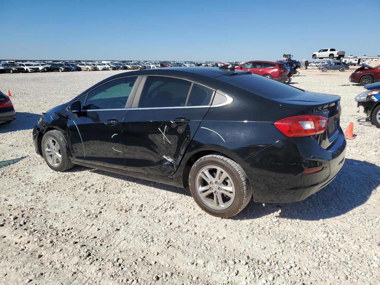 2016 Chevrolet Cruze - Image 2