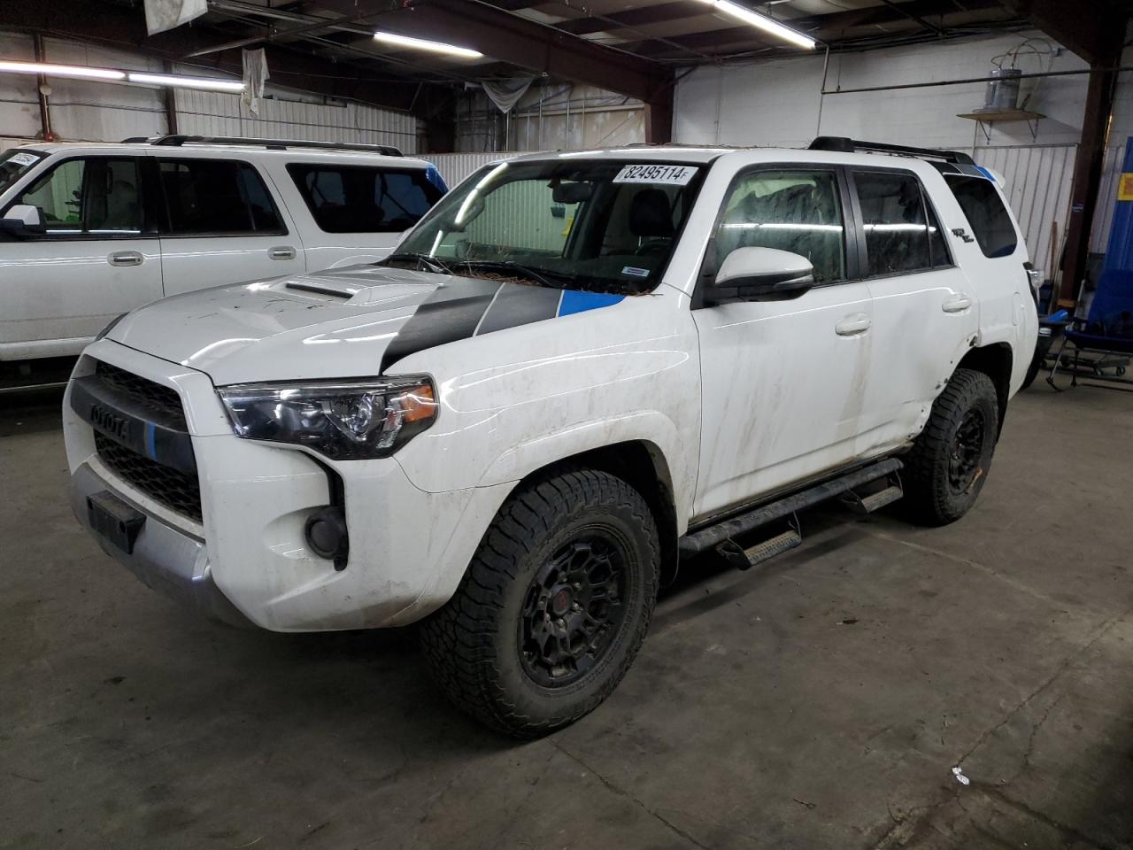 VIN JTEBU5JR7K5634107 2019 TOYOTA 4RUNNER no.1