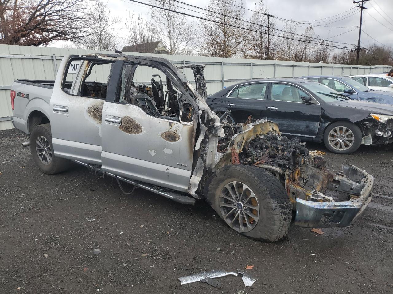 2015 Ford F-150 - Image 4