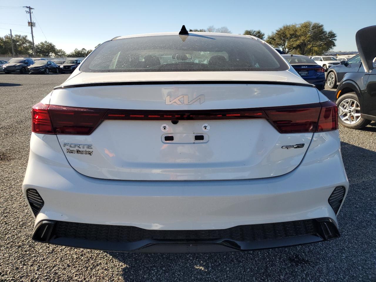 2024 Kia Forte - Image 6