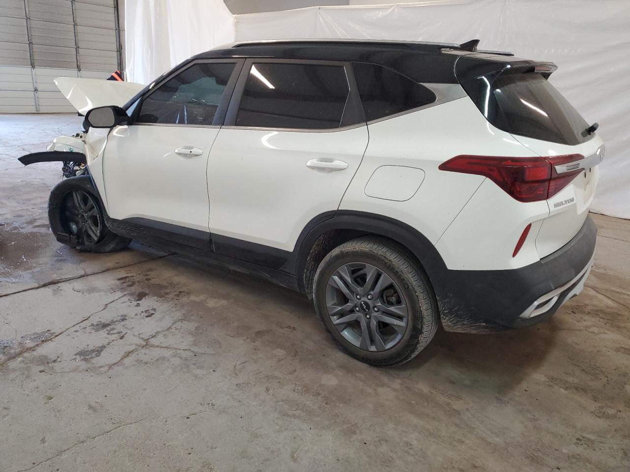 2022 Kia Seltos - Image 2