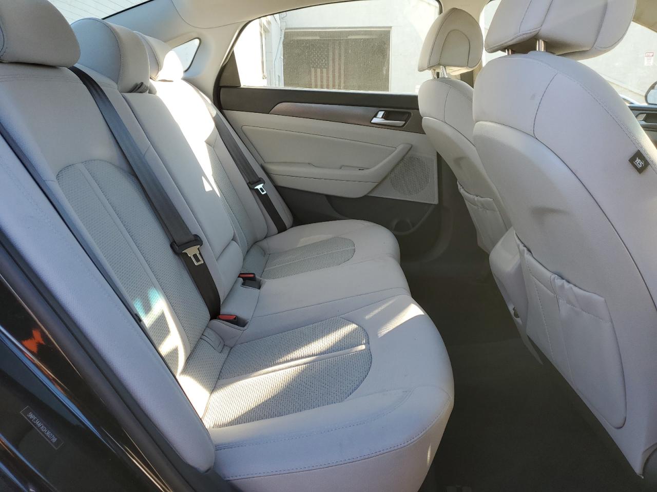 2016 Hyundai Sonata - Image 10